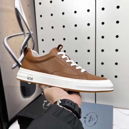 2025年4月11日入荷新品Pradaカジュアルシューズ/ス...