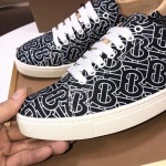 2025年4月11日入荷新品burberryカジュアルシューズ/スニーカー｜メンズ革靴本革製ギフト/誕生日/TL工場