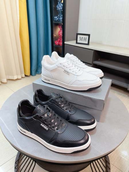 2025年4月11日入荷新品Pradaカジュアルシューズ/ス...