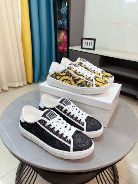 2025年4月11日入荷新品Versaceカジュアルシューズ...