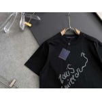 2025年4月14日入荷春夏 新作Louis Vuitton半袖 tシャツ高級なプレゼント/誕生日プレゼント/高品質/メンツ/記念品/ wenzhou工場