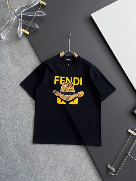2025年4月14日入荷春夏 新作Fendi半袖 tシャツ高...