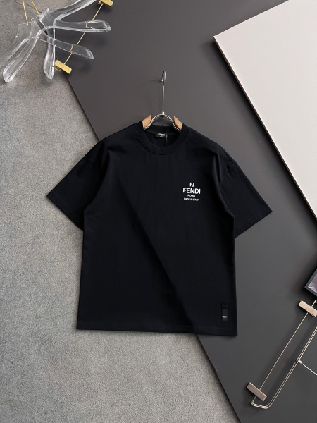 2025年4月14日入荷春夏 新作Fendi半袖 tシャツ高...