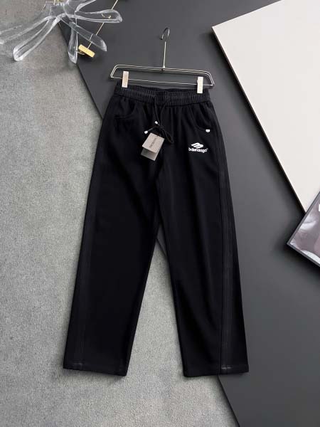 2025年4月15日入荷春夏 新作Balenciagaスウェ...