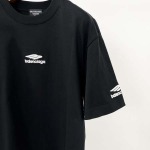 2025年4月19日入荷新作BALENCIAGA半袖Tシャツ 超厳選★誕生日プレゼント/結婚祝い/内祝い/贈り物/YI+YI工場S-XXL