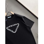 2025年4月19日入荷新作Prada半袖Tシャツ 超厳選★誕生日プレゼント/結婚祝い/内祝い/贈り物/YI+YI工場S-XXL