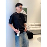 2025年4月19日入荷新作Prada半袖Tシャツ 超厳選★誕生日プレゼント/結婚祝い/内祝い/贈り物/YI+YI工場S-XXL