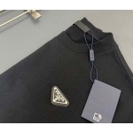 2025年4月19日入荷新作Prada半袖Tシャツ 超厳選★誕生日プレゼント/結婚祝い/内祝い/贈り物/YI+YI工場S-XXL