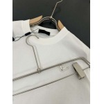 2025年4月19日入荷新作Prada半袖Tシャツ 超厳選★誕生日プレゼント/結婚祝い/内祝い/贈り物/YI+YI工場S-XXL