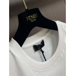 2025年4月19日入荷新作Fendi半袖Tシャツ 超厳選★誕生日プレゼント/結婚祝い/内祝い/贈り物/YI+YI工場S-XXL