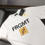 2025年4月20日入荷新作Fendi半袖Tシャツ 超厳選★誕生日プレゼント/結婚祝い/内祝い/贈り物/YI+YI工場S～XL