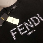 2025年4月20日入荷新作Fendi半袖Tシャツ 超厳選★誕生日プレゼント/結婚祝い/内祝い/贈り物/YI+YI工場S~XL