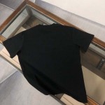 2025年4月20日入荷新作Fendi半袖Tシャツ 超厳選★誕生日プレゼント/結婚祝い/内祝い/贈り物/YI+YI工場S~XL