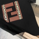 2025年4月20日入荷新作Fendi半袖Tシャツ 超厳選★誕生日プレゼント/結婚祝い/内祝い/贈り物/YI+YI工場S～XL