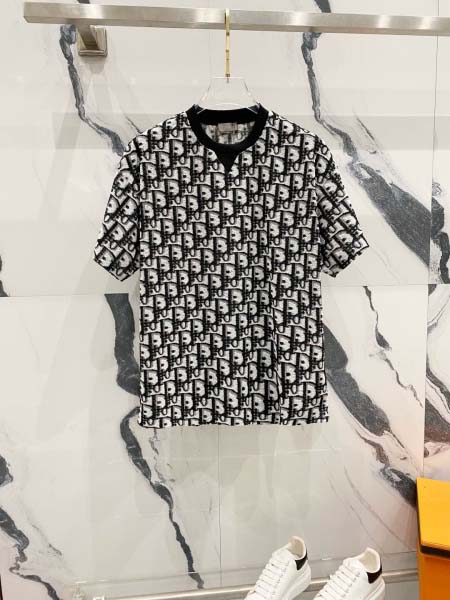 2025年4月21日入荷新作DIOR半袖 Tシャツ★誕生日プ...