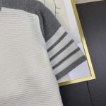 2025年4月21日入荷新作Thom Browneニット半袖 Tシャツ★誕生日プレゼント/結婚祝い/内祝い/贈り物/YI+YI工場M-3XL