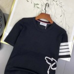 2025年4月21日入荷新作Thom Browneニット半袖 Tシャツ★誕生日プレゼント/結婚祝い/内祝い/贈り物/YI+YI工場M-XXL