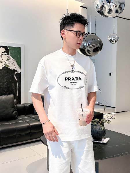 2025年4月22日入荷新作Prada 半袖 Tシャツ★誕生...