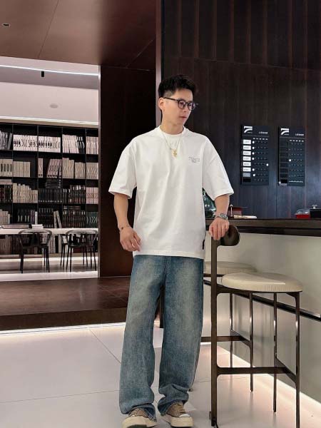 2025年4月22日入荷新作FENDI 半袖 Tシャツ★誕生...