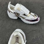 2025年4月22日入荷新品Roger ViVier女性用原版復刻 ブランド靴本革製ギフト/誕生日/CT工場35-41