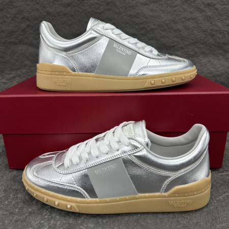 2025年4月22日入荷新品Valentino男女兼用原版復...