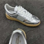 2025年4月22日入荷新品Valentino男女兼用原版復刻 ブランド靴本革製ギフト/誕生日/CT工場35-45