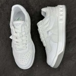 2025年4月22日入荷新品VALENTINO男女兼用原版復刻 ブランド靴本革製ギフト/誕生日/CT工場35-46