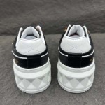 2025年4月22日入荷新品VALENTINO男女兼用原版復刻 ブランド靴本革製ギフト/誕生日/CT工場35-45