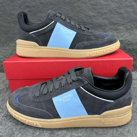 2025年4月22日入荷新品Valentino男女兼用原版復...