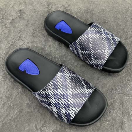 2025年4月23日入荷新品Burberry男性用原版復刻 ...