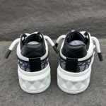 2025年4月23日入荷新品VALENTINO男女兼用原版復刻 ブランド靴本革製ギフト/誕生日/CT工場