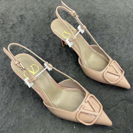 2025年4月23日入荷新品Valentino女性用原版復刻...