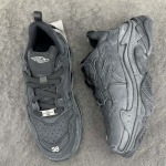 2025年4月23日入荷新品Balenciaga男女兼用原版復刻 ブランド靴本革製ギフト/誕生日/CT工場