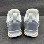 2025年4月23日入荷新品Valentino男女兼用原版復刻 ブランド靴本革製ギフト/誕生日/CT工場