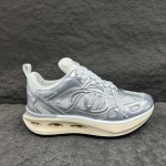 2025年4月23日入荷新品Valentino男女兼用原版復刻 ブランド靴本革製ギフト/誕生日/CT工場