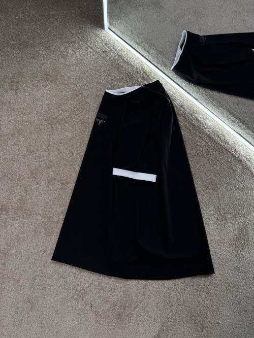 2025年4月23日入荷新作PRADA半袖Tシャツ 原版复刻...