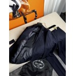 2025年4月23日入荷新作Pradaウールスーツのセット 原版复刻高級品超厳選★入手困難/誕生日プレゼント/yinx工場