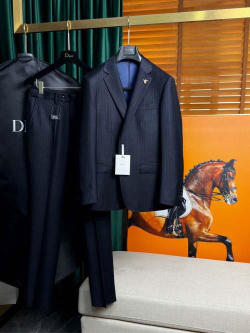 2025年4月23日入荷新作DIORウールスーツのセット 原...