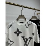2025年4月24日入荷新作Louis Vuitton半袖Tシャツ 原版复刻高級品香港の会社超厳選★入手困難/誕生日プレゼント/yinx工場S-XXL