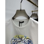 2025年4月24日入荷新作Versace半袖Tシャツ 原版复刻高級品香港の会社超厳選★入手困難/誕生日プレゼント/yinx工場M-XXXL