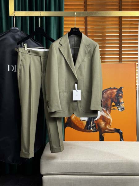 2025年4月25日入荷新作Diorスーツのセット 原版复刻...