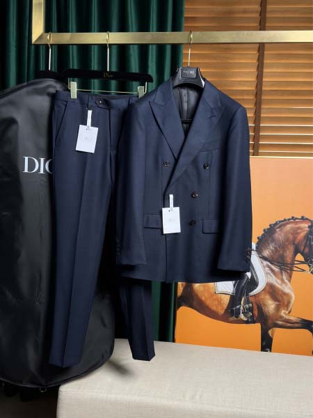 2025年4月25日入荷新作Diorスーツのセット 原版复刻...