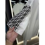2025年4月25日入荷新作FENDI半袖Tシャツ 原版复刻高級品香港の会社超厳選★入手困難/誕生日プレゼント/yinx工場