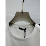 2025年4月25日入荷新作Versace半袖Tシャツ 原版复刻高級品香港の会社超厳選★入手困難/誕生日プレゼント/yinx工場