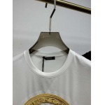2025年4月25日入荷新作Versace半袖Tシャツ 原版复刻高級品香港の会社超厳選★入手困難/誕生日プレゼント/yinx工場