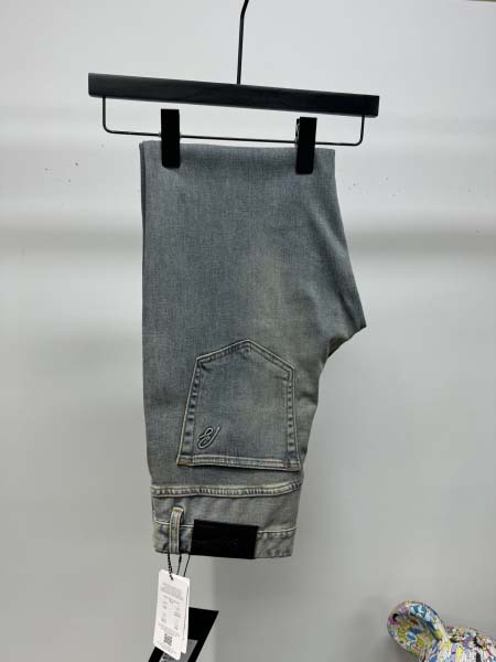 2025年4月25日入荷新作Burberryジーパン 原版复...