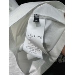 2025年4月25日入荷新作Versace半袖Tシャツ 原版复刻高級品香港の会社超厳選★入手困難/誕生日プレゼント/yinx工場