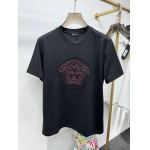 2025年4月25日入荷新作Versace半袖Tシャツ 原版复刻高級品香港の会社超厳選★入手困難/誕生日プレゼント/yinx工場