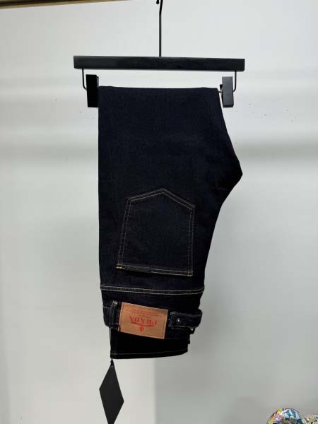 2025年4月26日入荷新作PRADAジーパン 原版复刻高級...