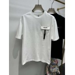 2025年4月26日入荷新作PRADA半袖Tシャツ 原版复刻高級品香港の会社超厳選★入手困難/誕生日プレゼント/yinx工場